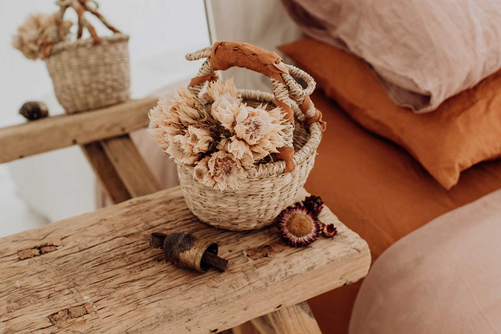 Four ways to style your dried flowers...